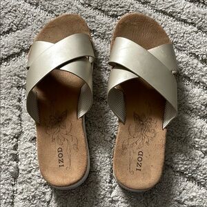 IZOD Women's Cream Sandals